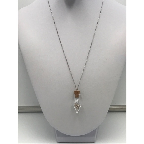 Bottle Full of Real Diamonds 1.5 Carats! - Picture 2 of 5